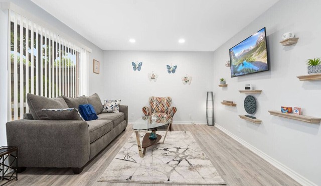 Charming Dallas 2BR Retreat