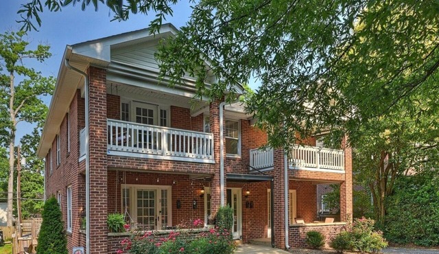 Charming Renovated 2 Bedroom Apartment in Charlotte - Dilworth Neighborhood