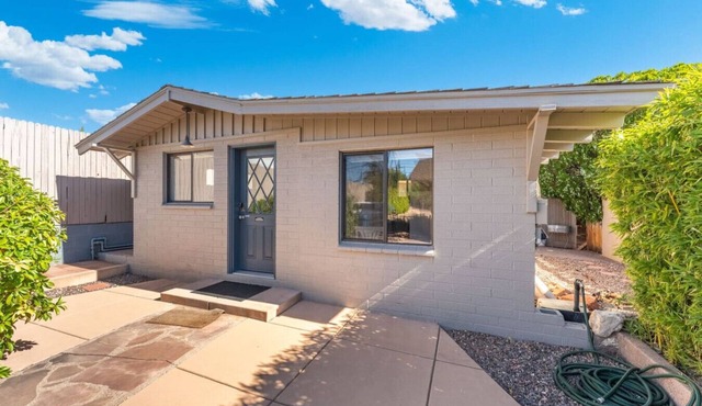 Charming Uptown Sedona Guest House | Cozy Getaway