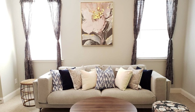 Chic and serene 2 bedroom, 2 bathroom near Fort Jackson and Sandhills shopping