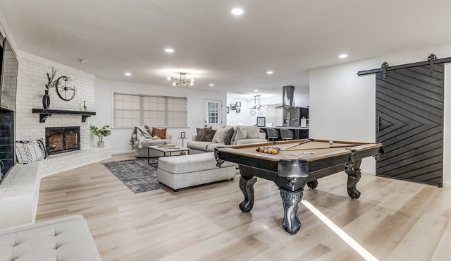 Chic OKC Retreat Near Lake Hefner -Family Friendly