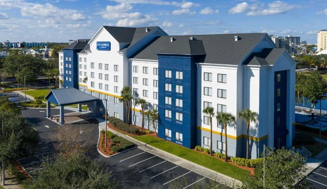 City Express by Marriott Orlando International Drive