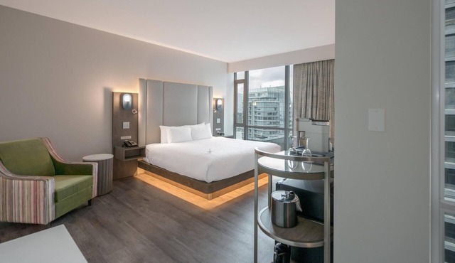 Coast Coal Harbour Vancouver Hotel by APA
