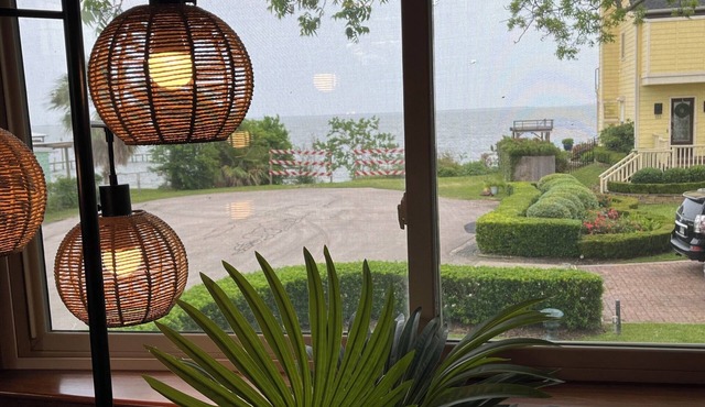 Coastal Cottage with GREAT views! Relax and enjoy nature; Beach Fishing, HOTTUB