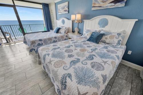 Coastal Haven, Breathtaking Ocean Views and Pools!