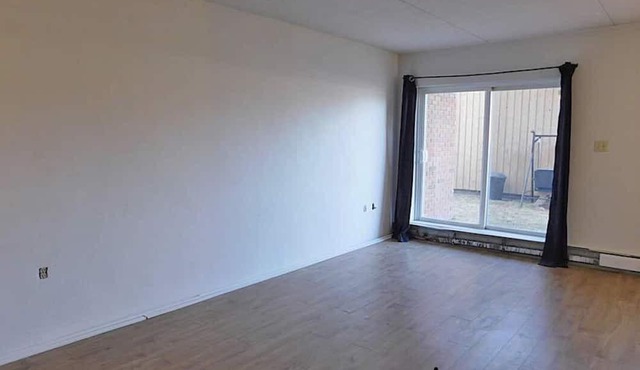 Comfortable spacious apartment for rent in Claresholm