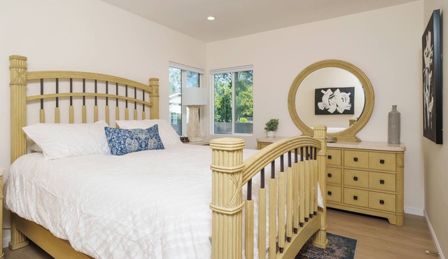 Comfy House in Glendale