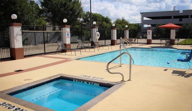 Comfy Unit, Kitchen, Near Attractions, Pool