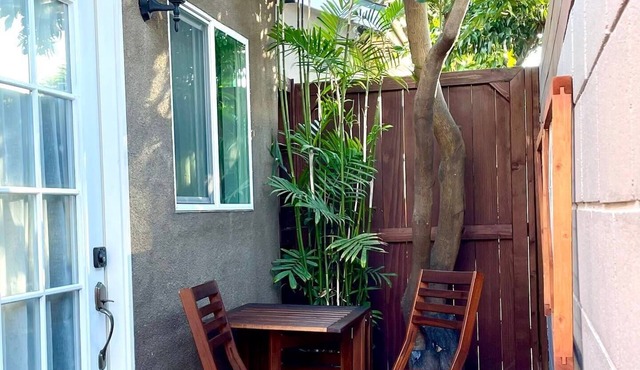 Complete guest - Modern Place near LAX