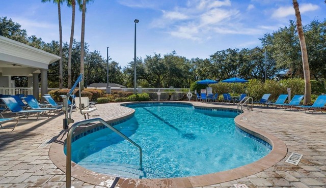 Condo near Disney Springs-Free shuttle to Parks