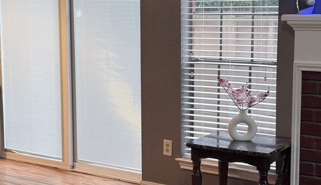 Cozy 1-bedroom condo in charming Houston with AC