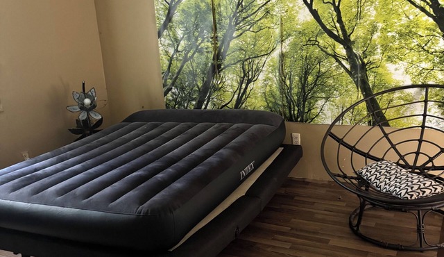 Cozy 1-bedroom resort in delightful Orlando Master suite with en-suite showers