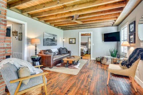 Cozy Cottage: Nature-Filled Winston-Salem Retreat!