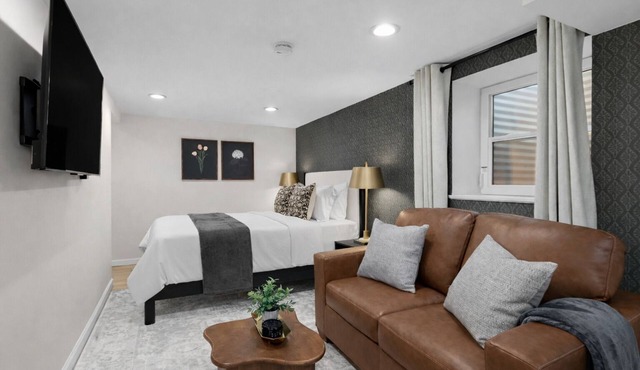 Cozy & Elegant Basement Studio