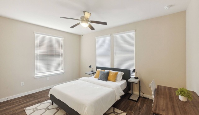 Cullen 4202 I New Construction 2Bd Apt I Gated