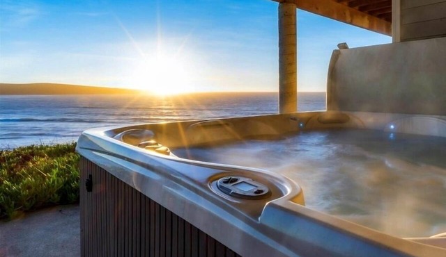 Dillon Beach & Pacific Horizon! 5-Stars! HotTub/Solar/WiFi~Sea Glass