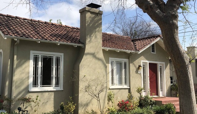 Discounted Nightly July Rates! Charming Historic Highlands Home in Pasadena!