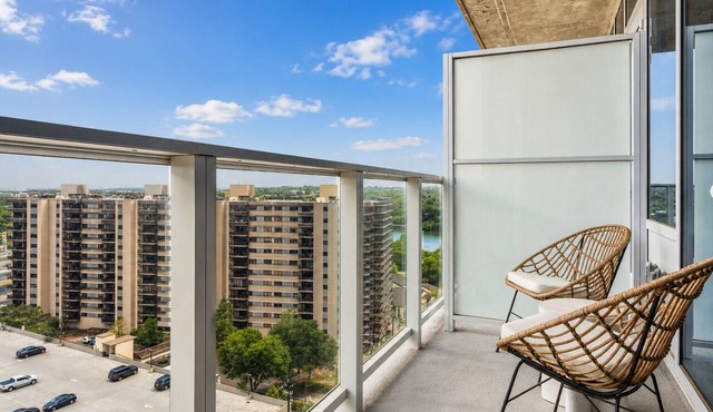 Downtown Austin Condo | 1BR + Sleep Sofa | Natiivo