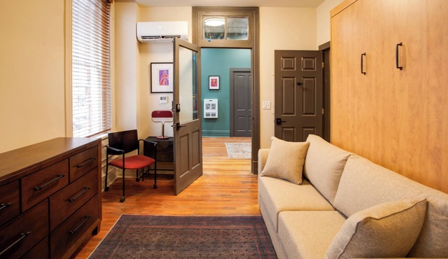 Downtown Business Hub! Walkable Condo in Florence