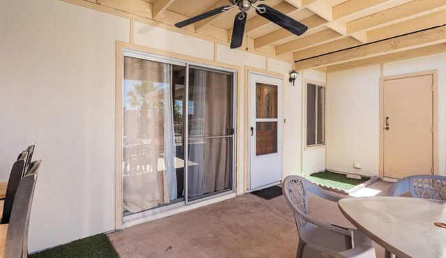 Downtown Laughlin, Steps to the Casinos & River, Pet Friendly Monthly rental in Laughlin