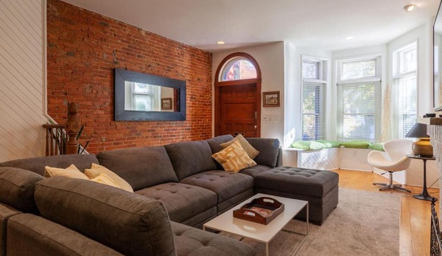 Downtown Victorian home wStunning Roof & Parking