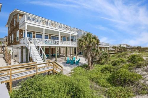 Driftwood Dunes - Oceanfront Beach House