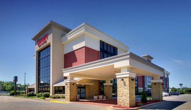 Drury Inn & Suites Greensboro