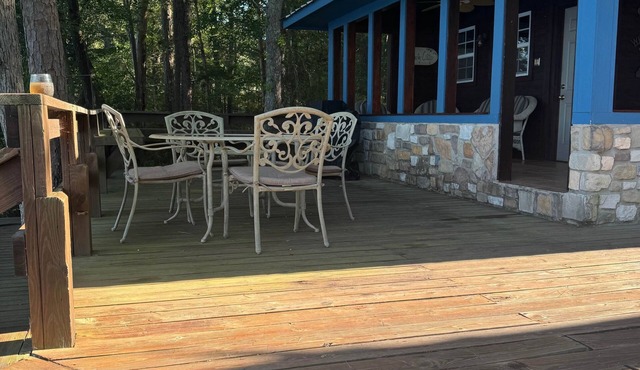 East Texas Lake House Sleeps 10 Pet Friendly