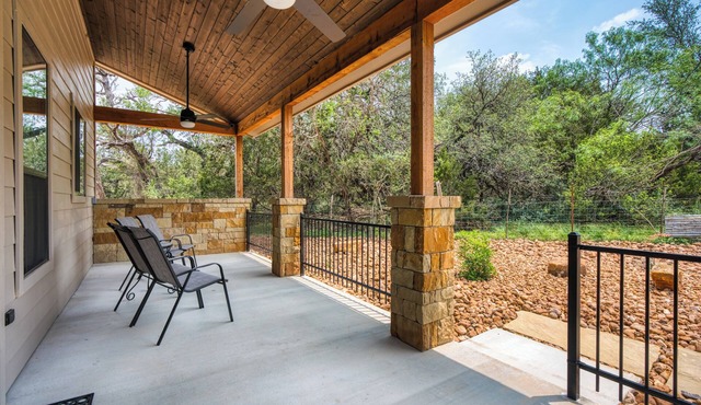 Edge of Main 5- Vineyard Views!