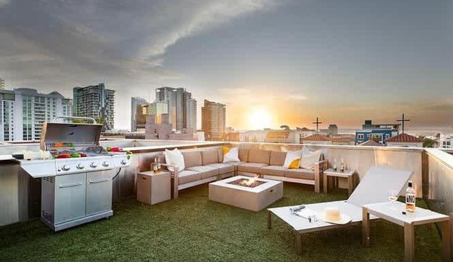 Elegant 5BR with BBQ Balcony & City Views
