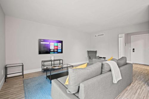 Elegant Escape Prime Location & Style