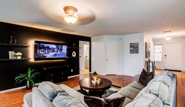 Empress Modern Haven