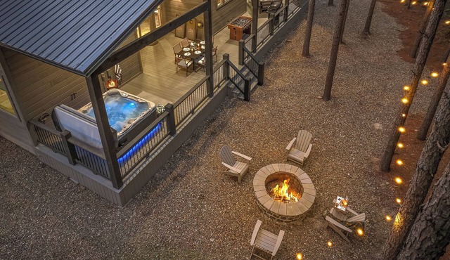 Entertainment Oasis: Putting Green, Pet Friendly, Firewood, Ride to ATV Trails