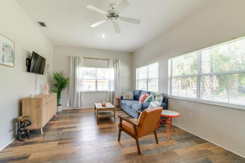 Explore Dtwn Crystal River: Walkable Duplex Unit