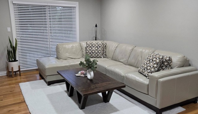 Fabulous 2-bedroom apartment with AC in Sterling Heights