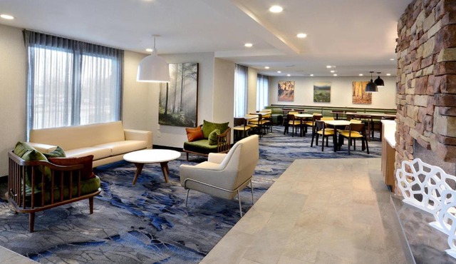 Fairfield Inn by Marriott Greensboro Airport