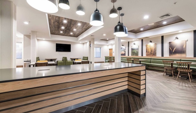 Fairfield Inn & Suites by Marriott Greensboro Coliseum Area