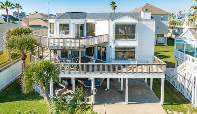 Family Friendly in Pirates Beach - 2 Decks, Walk to Beach, Large Patio