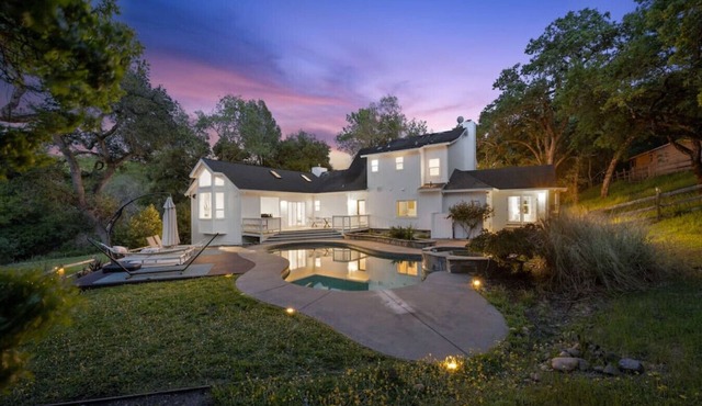 Farmhouse at Sonoma Oaks. Hot Tub, Pool, Bocce!