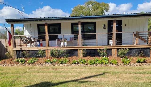 Farmhouse close to Galveston Bay & Beaches, Kemah. Boating, Fishing& Kayaking
