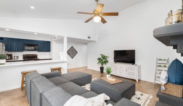 Flower Mound 4BR | BBQ + Playset, Sleeps 8