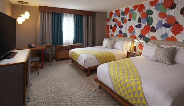 Four City View Units, Onsite Parking, Pool, Short Drive to Hammer Museum!