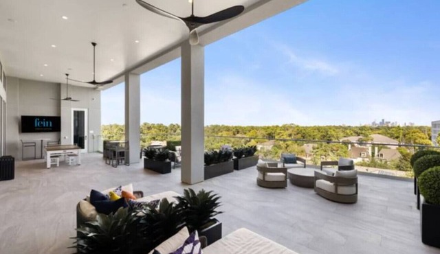 Furnished 3-Bed,2.5-Bath Apt Near Galleria Houston