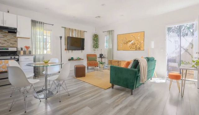 Gated 2BD/2BA Designer Home w/Parking・Yard・Family Park・DTLA & MAJOR INTERNATIONAL SPORTING EVENT & Silverlake
