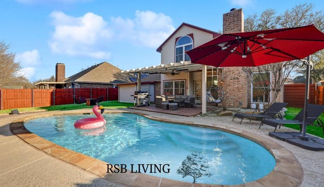 Glamorous 4BR 2B Home with Pool Game Room & Fire Pit