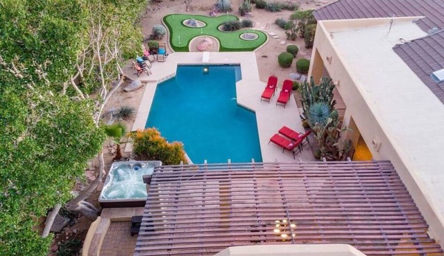 Golf CourseHeated PoolSpaPool Table