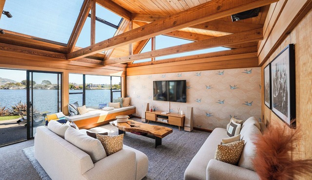 Gorgeous Bolinas Lagoon Views Located in Seadrift w/Hot Tub