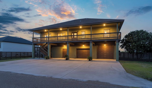 Grand House with Views!
