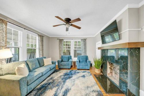 Grand River - Sleeps 12