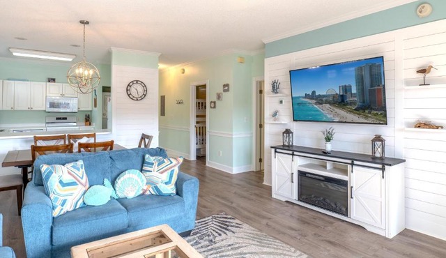Ground Floor Condo 2 bed 2 bath Riverwalk at Arrowhead Country Club Unit 104